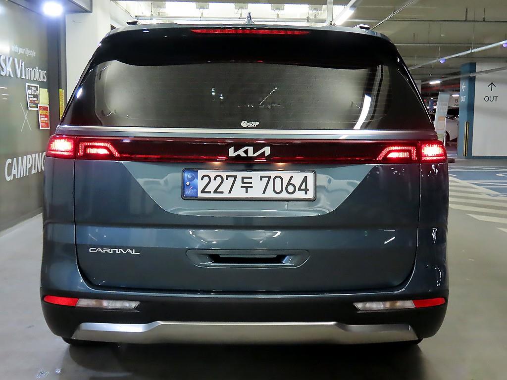 KIA Carnival - Vista 5