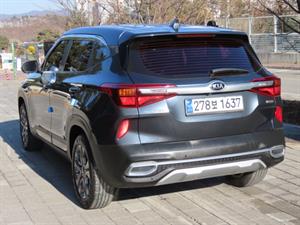 KIA Seltos - Vista 8