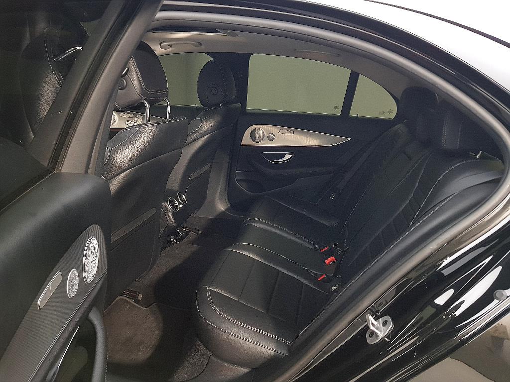 Mercedes Benz E class - Vista 9