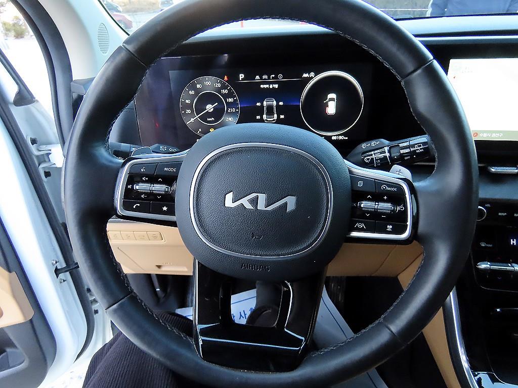 KIA Carnival - Vista 8