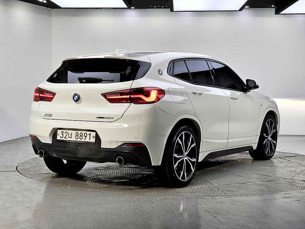 BMW X2 - Vista 4
