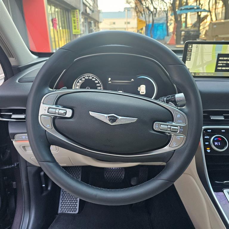 Genesis GV80 - Vista 10