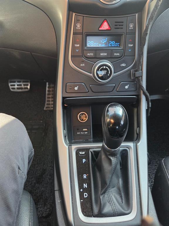 HYUNDAI Avante - Vista 6