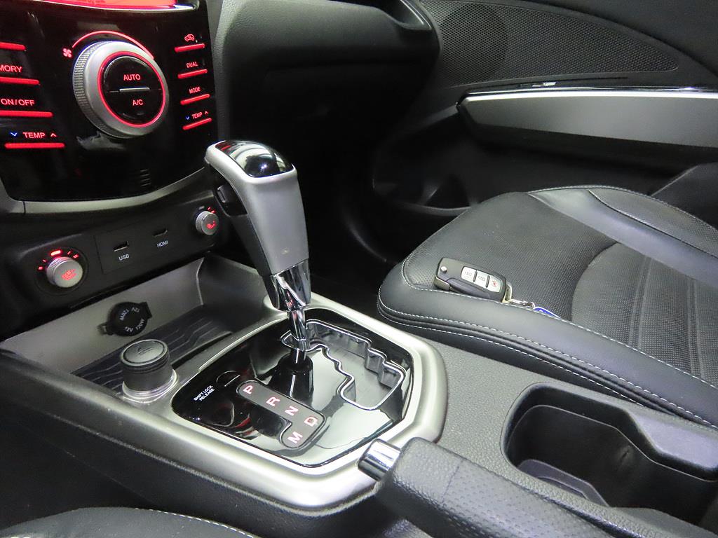 Ssangyong Tivoli - Vista 11