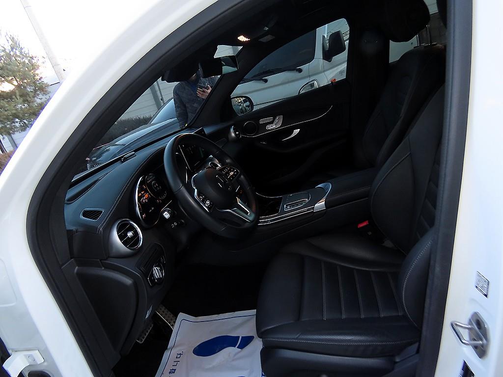 Mercedes Benz GLC Class - Vista 5