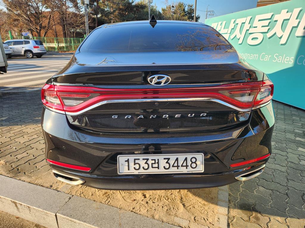 HYUNDAI Grandeur - Vista 4