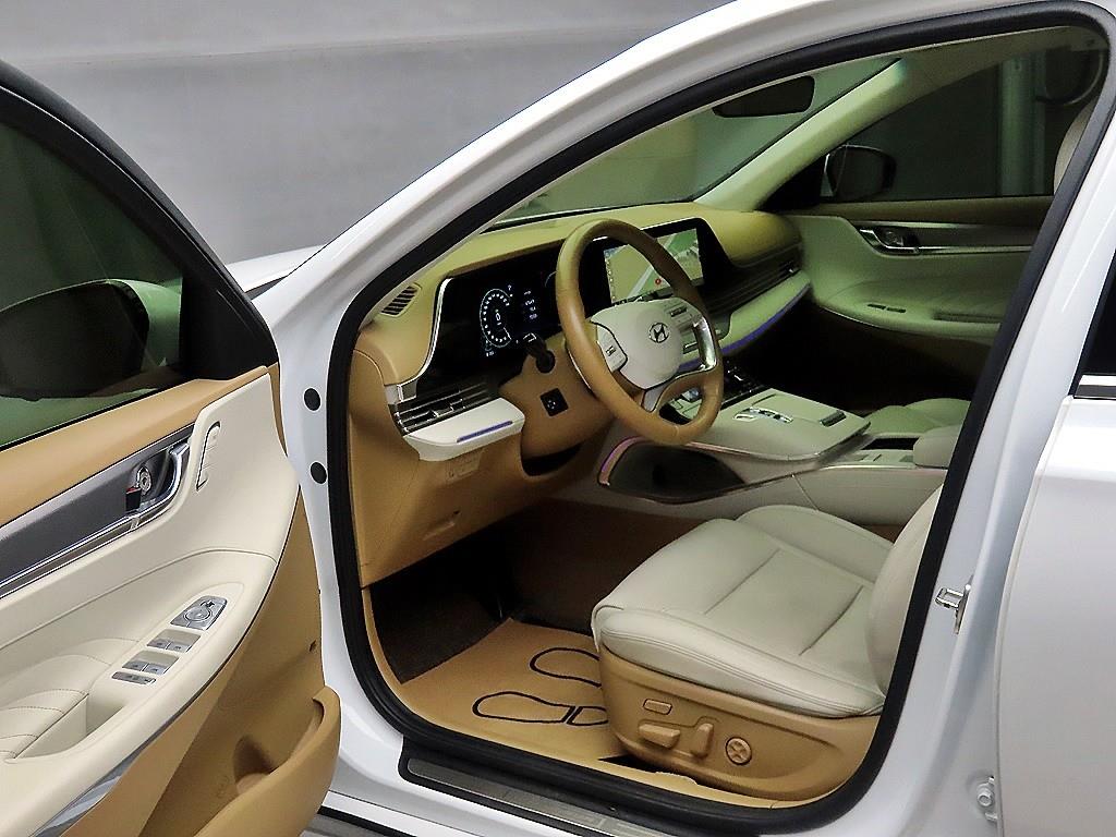 HYUNDAI Grandeur - Vista 5