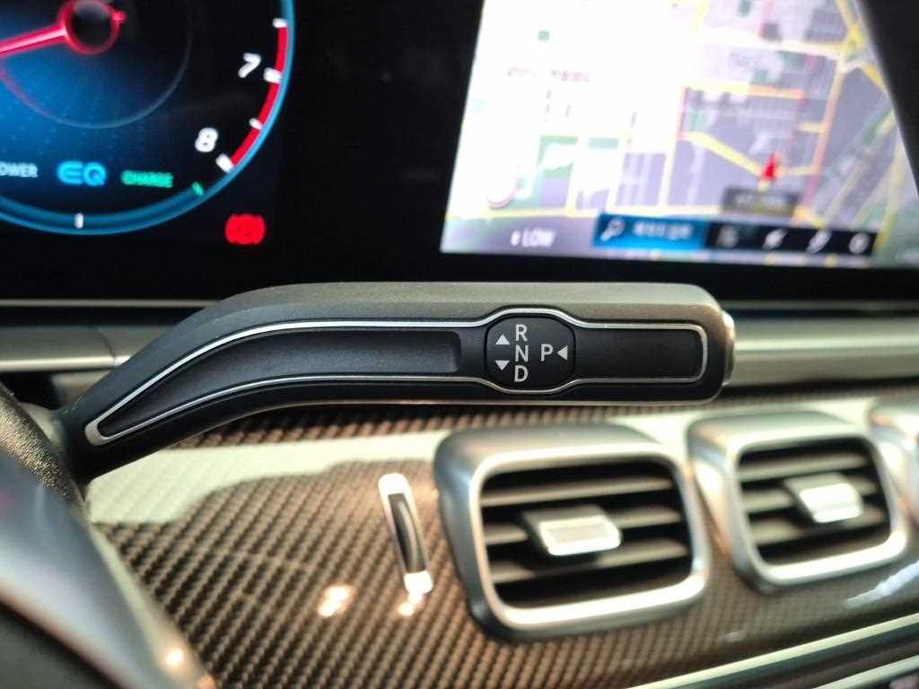 Mercedes Benz GLE Class - Vista 8