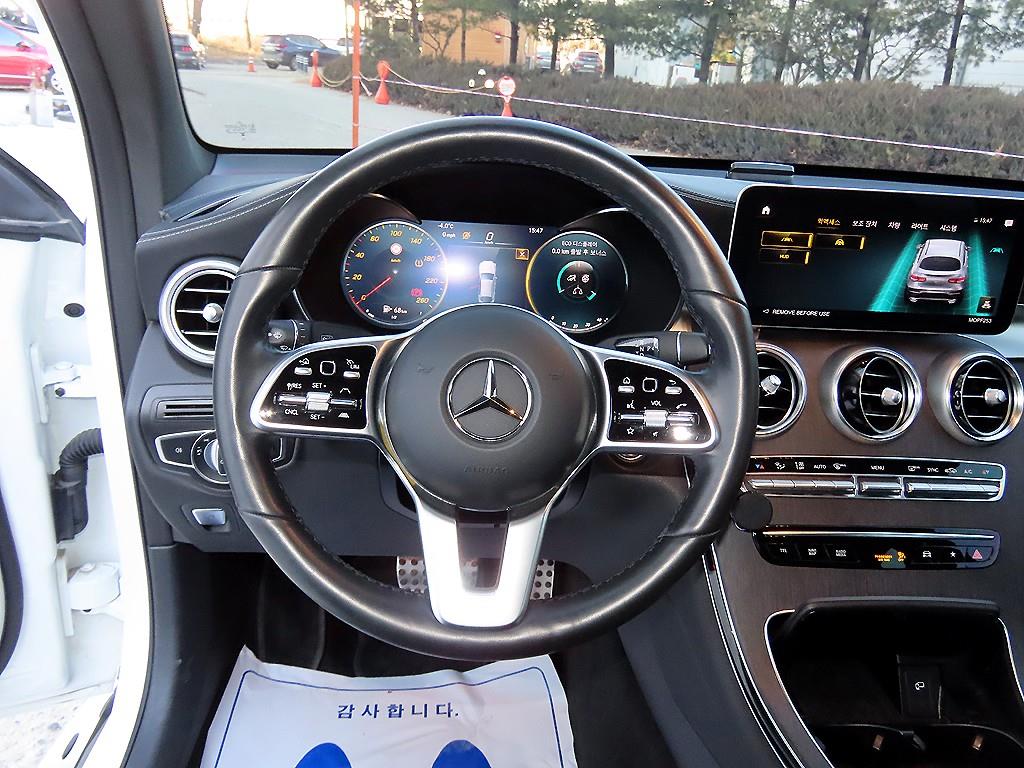 Mercedes Benz GLC Class - Vista 8