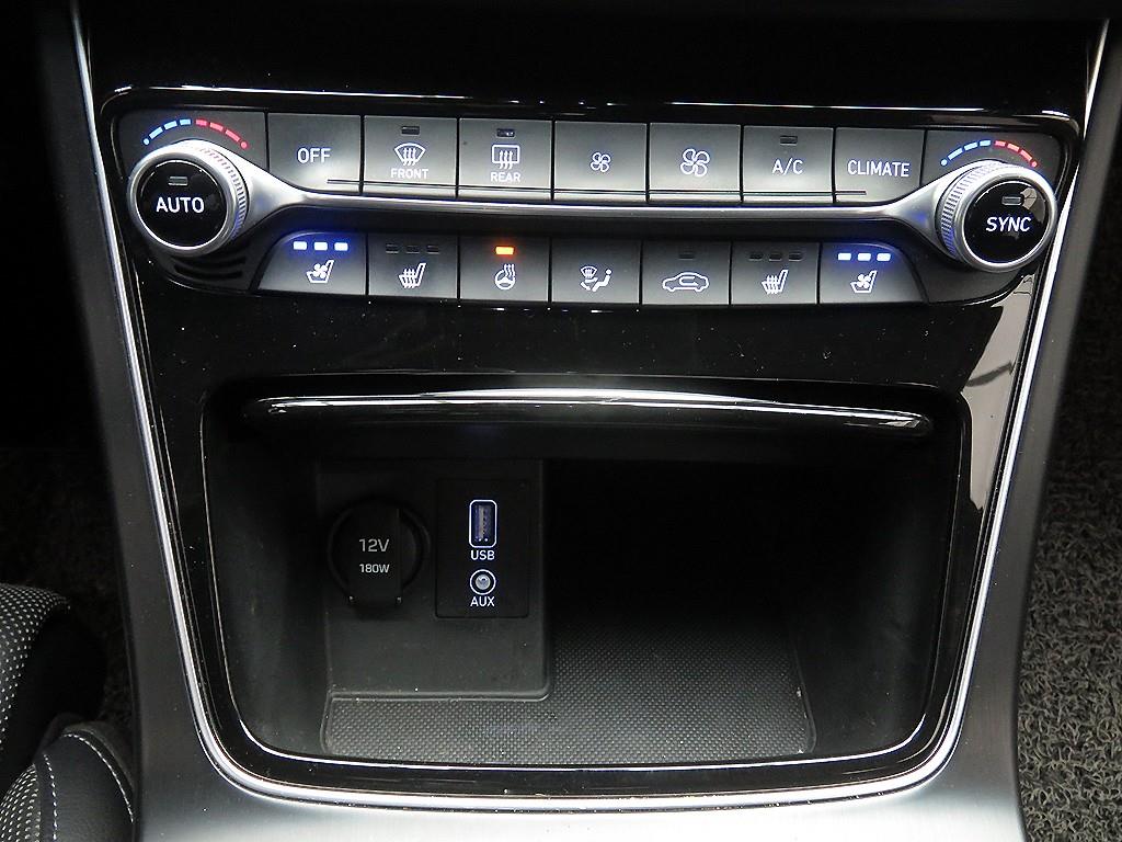 HYUNDAI Grandeur - Vista 12