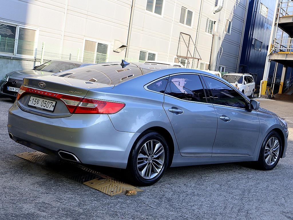 HYUNDAI Grandeur - Vista 7