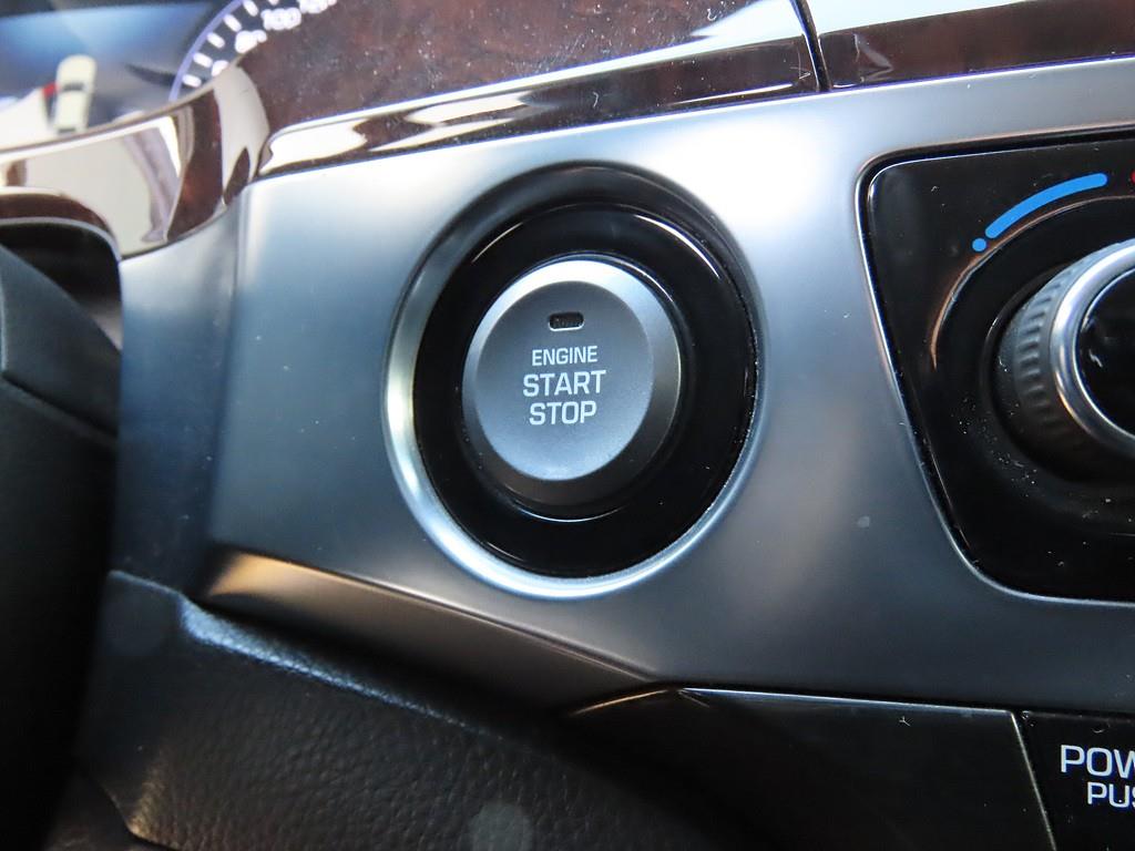 HYUNDAI Equus - Vista 12