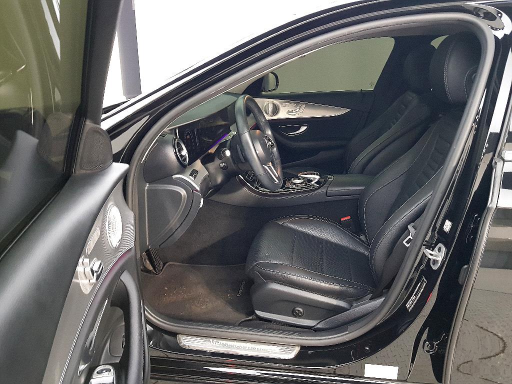 Mercedes Benz E class - Vista 8