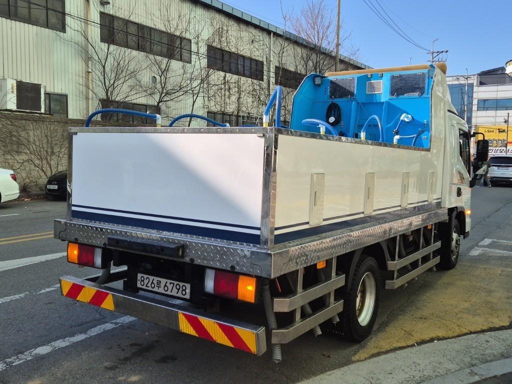 medium and large cargo Live Fish Car - Vista 2