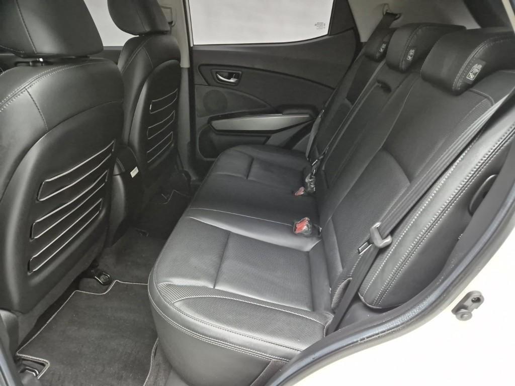 Ssangyong Tivoli - Vista 12