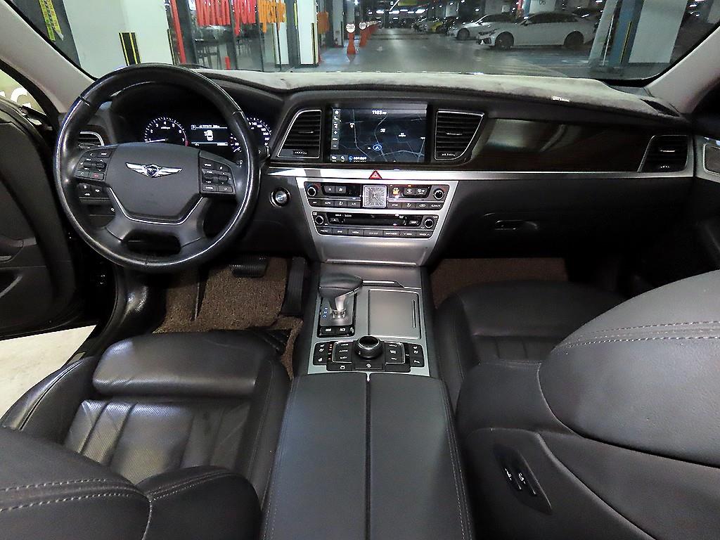 Genesis G80 - Vista 10