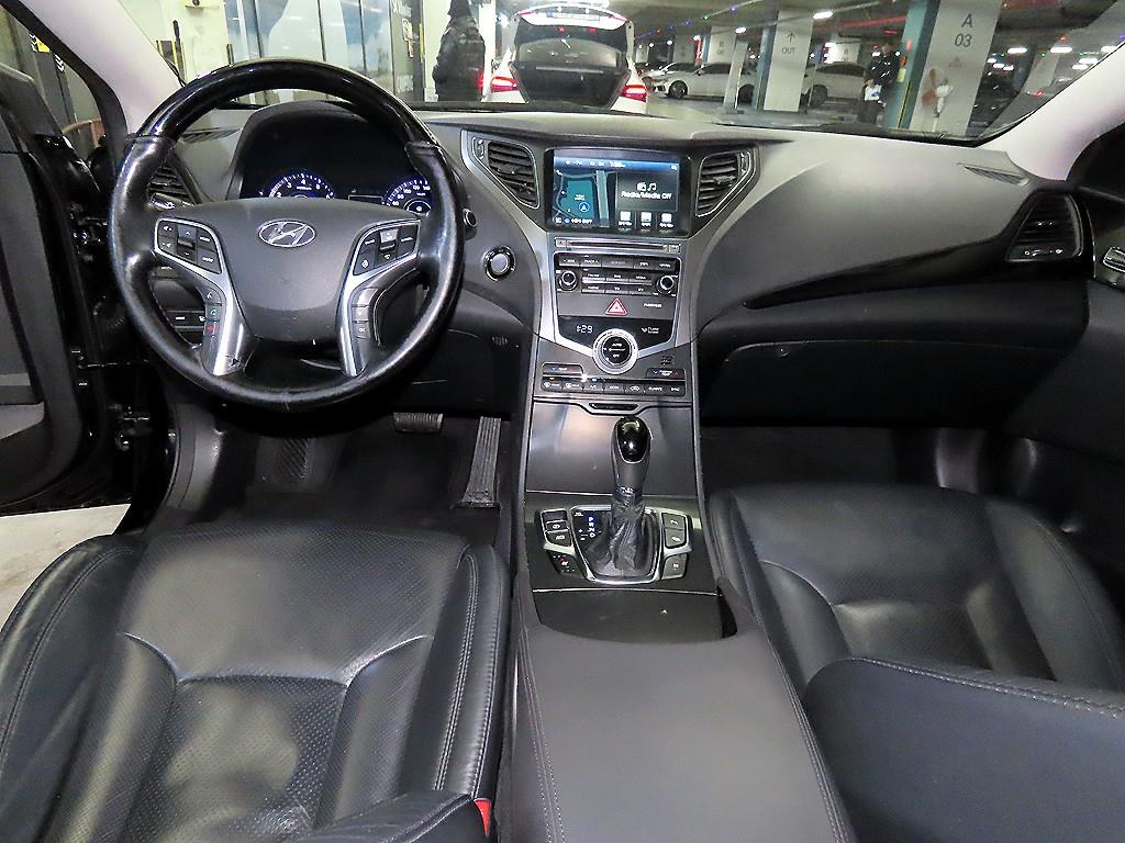 HYUNDAI Grandeur - Vista 10