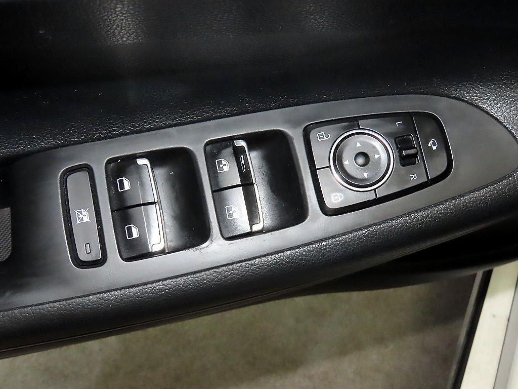 HYUNDAI Grandeur 2018 Blanco - Importación desde Corea - HF Imports Iquique - Foto 13