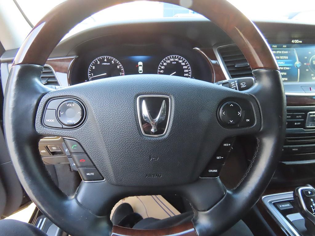 HYUNDAI Equus - Vista 9