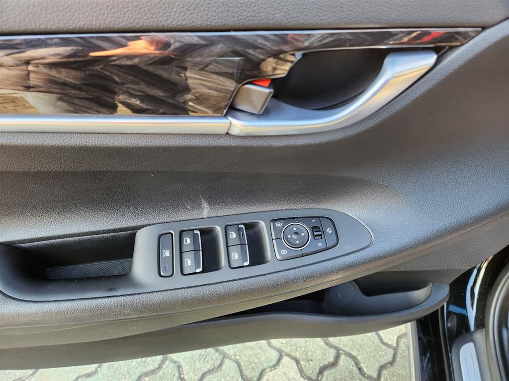 HYUNDAI Grandeur - Vista 10