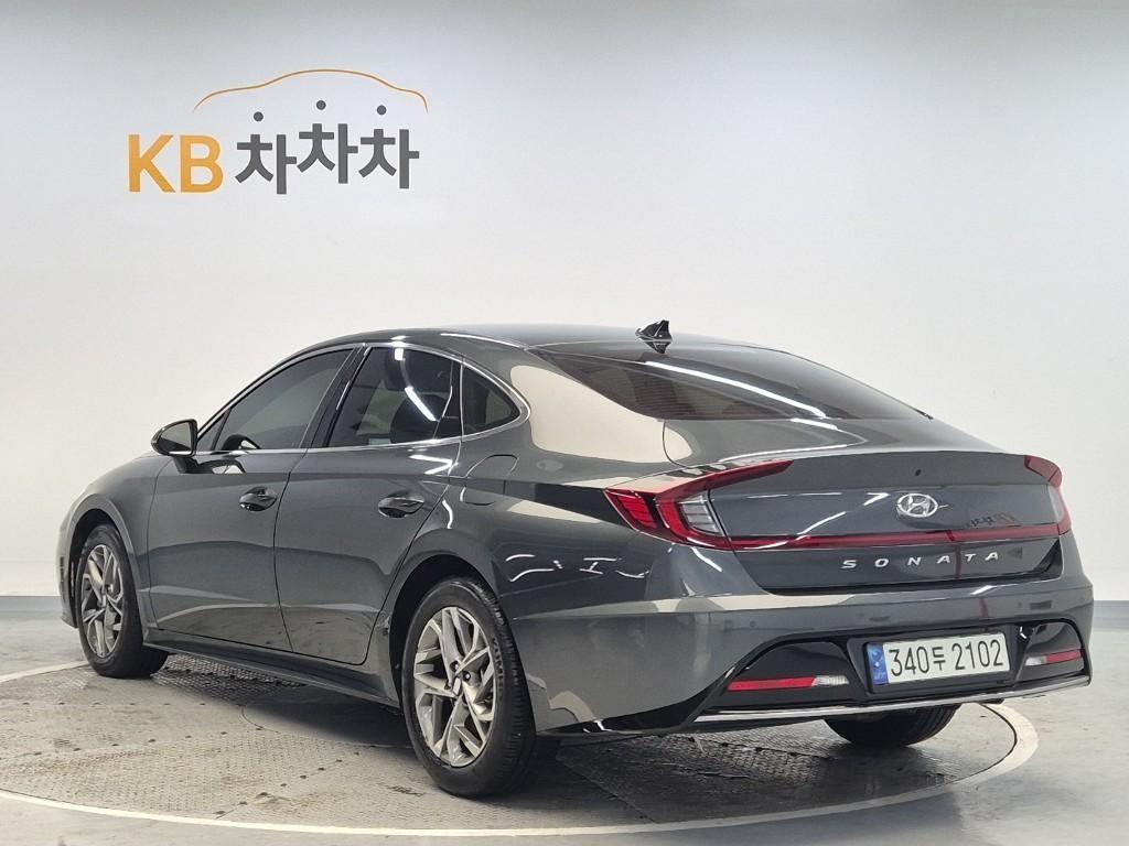 HYUNDAI Sonata - Vista 2