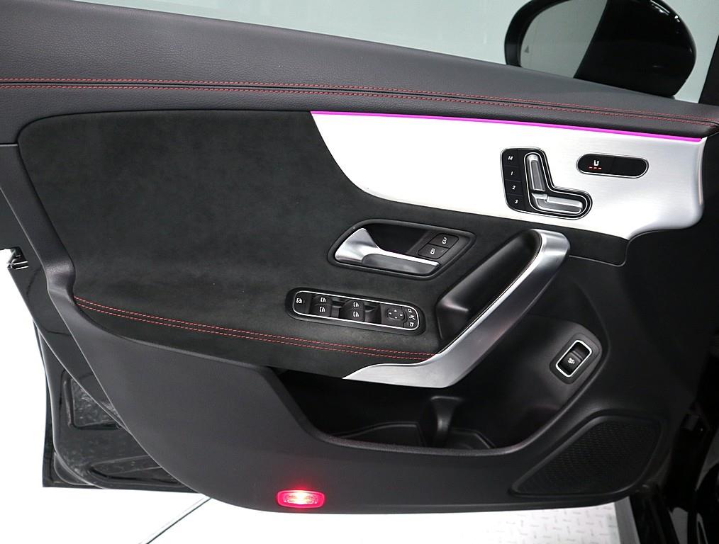 Mercedes Benz CLA Class - Vista 8