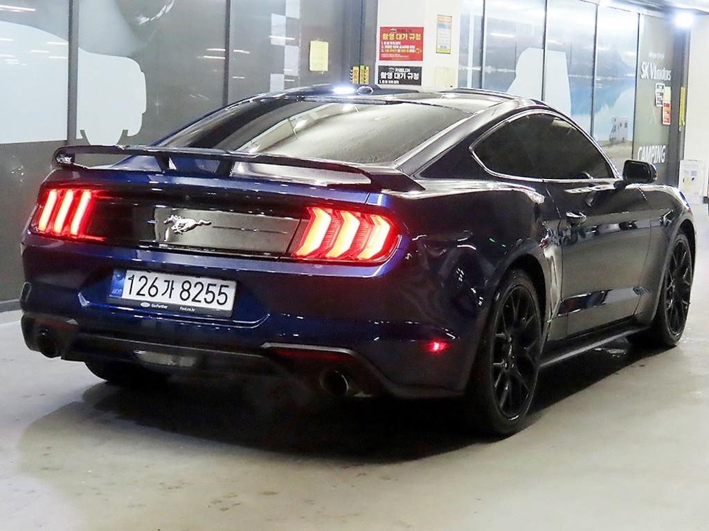 Ford Mustang - Vista 4