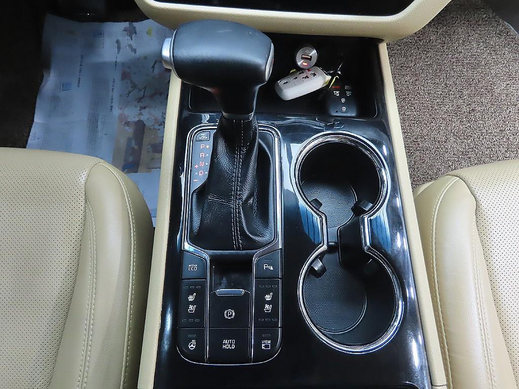 KIA Carnival 2019 the color of pearl - Importación desde Corea - HF Imports Iquique - Foto 12