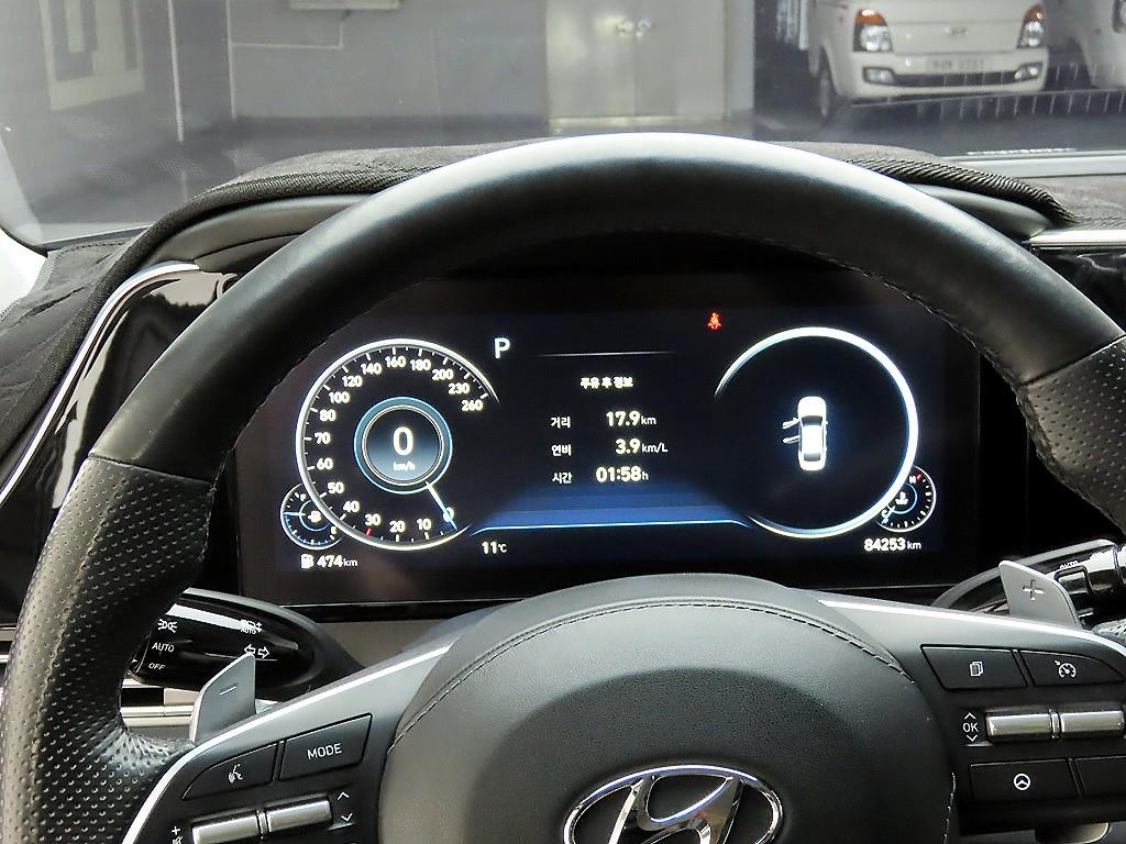 HYUNDAI Grandeur - Vista 7