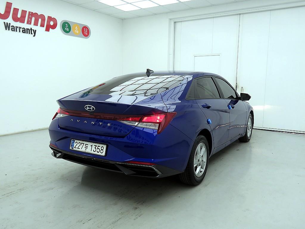 HYUNDAI Avante - Vista 4