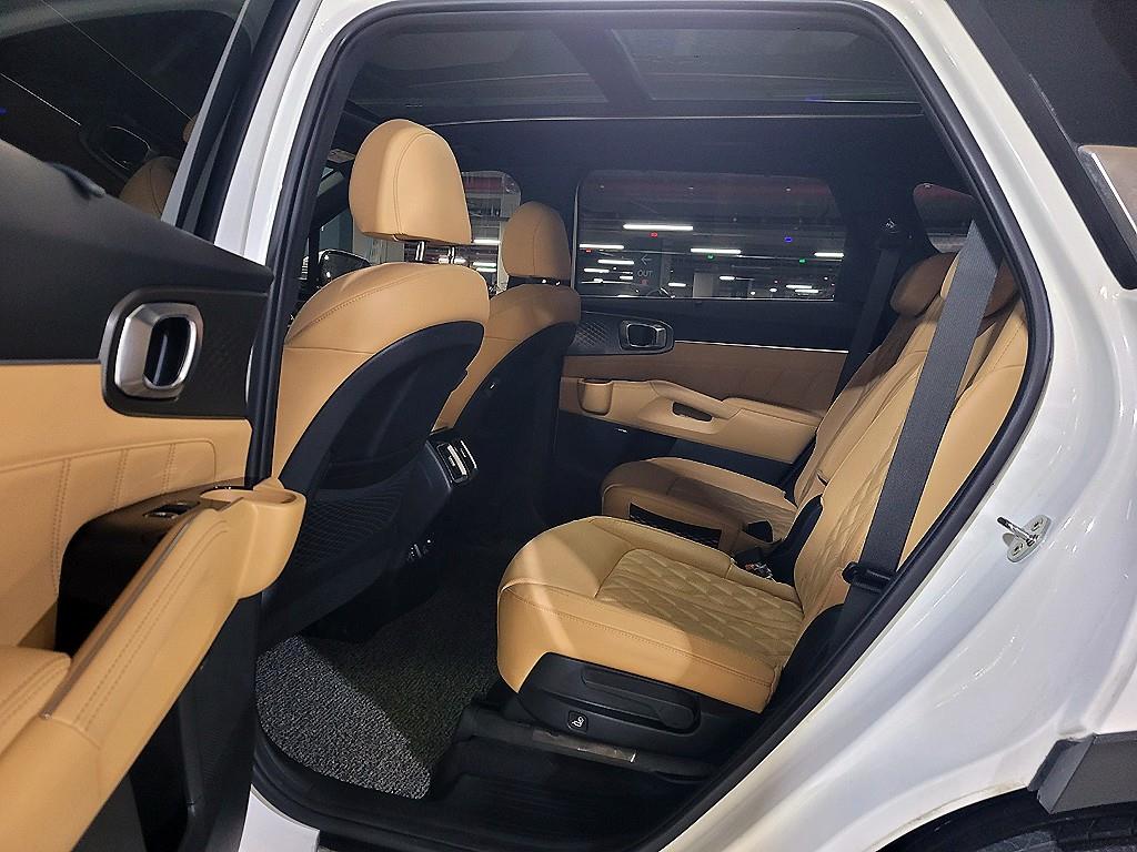 KIA Sorento - Vista 8