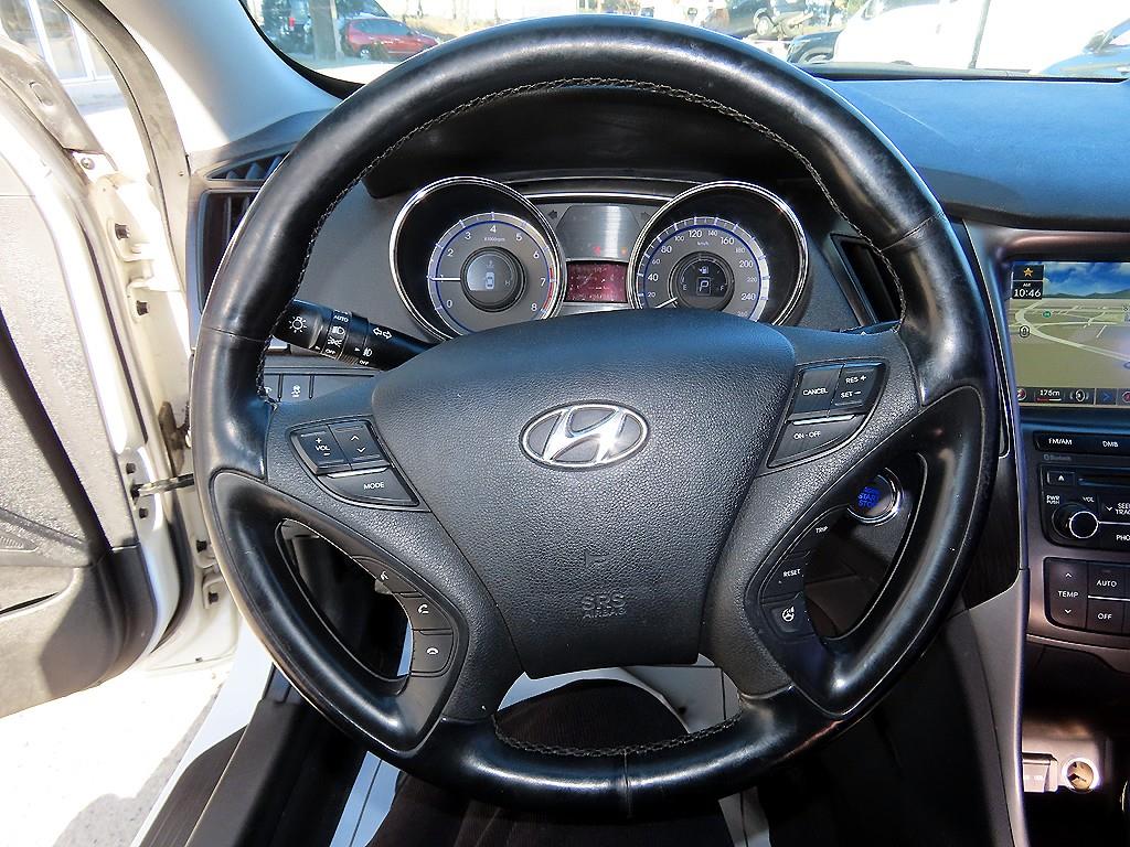 HYUNDAI Sonata - Vista 8