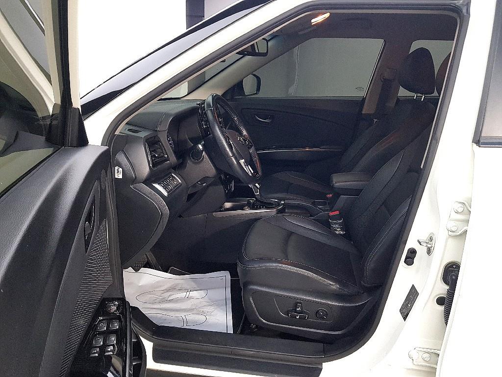 Ssangyong Tivoli - Vista 8