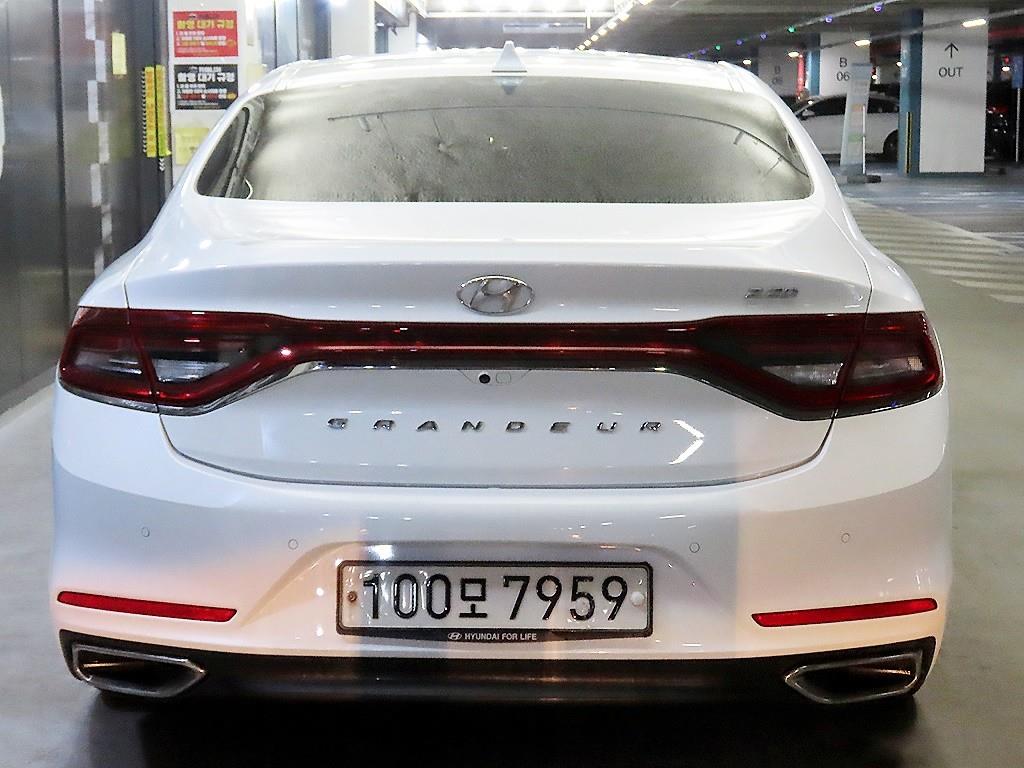 HYUNDAI Grandeur - Vista 5