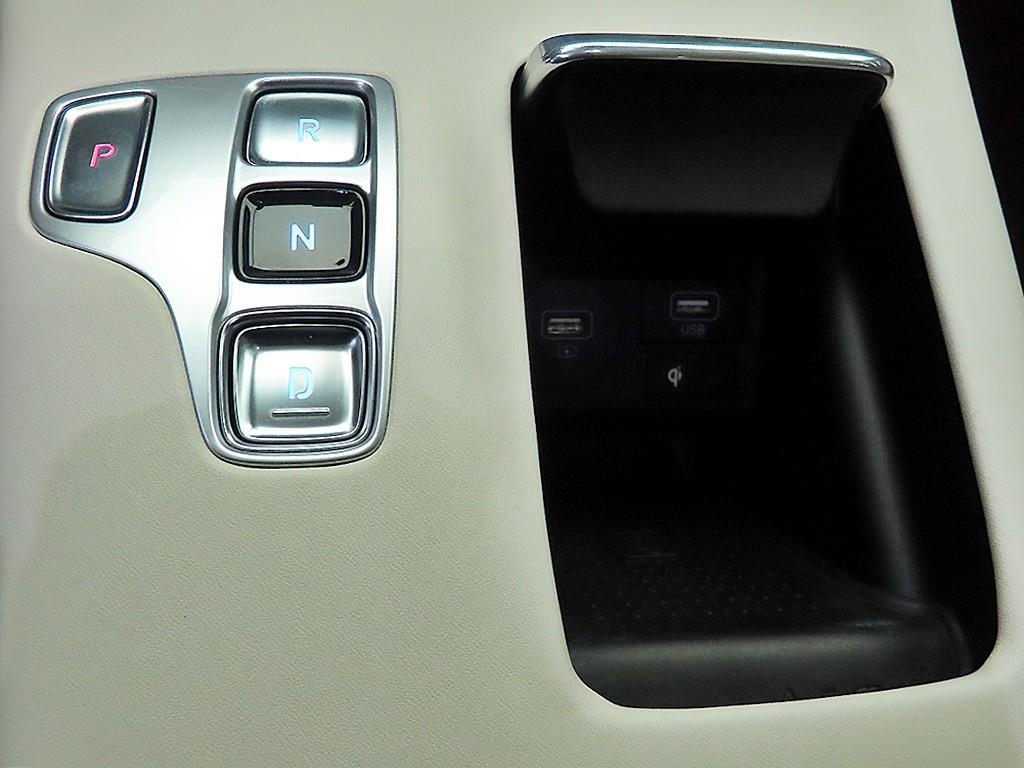 HYUNDAI Grandeur - Vista 10