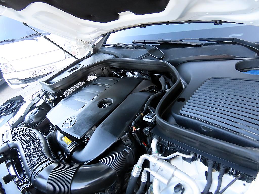 Mercedes Benz GLC Class 2023 Blanco - Importación desde Corea - HF Imports Iquique - Foto 19