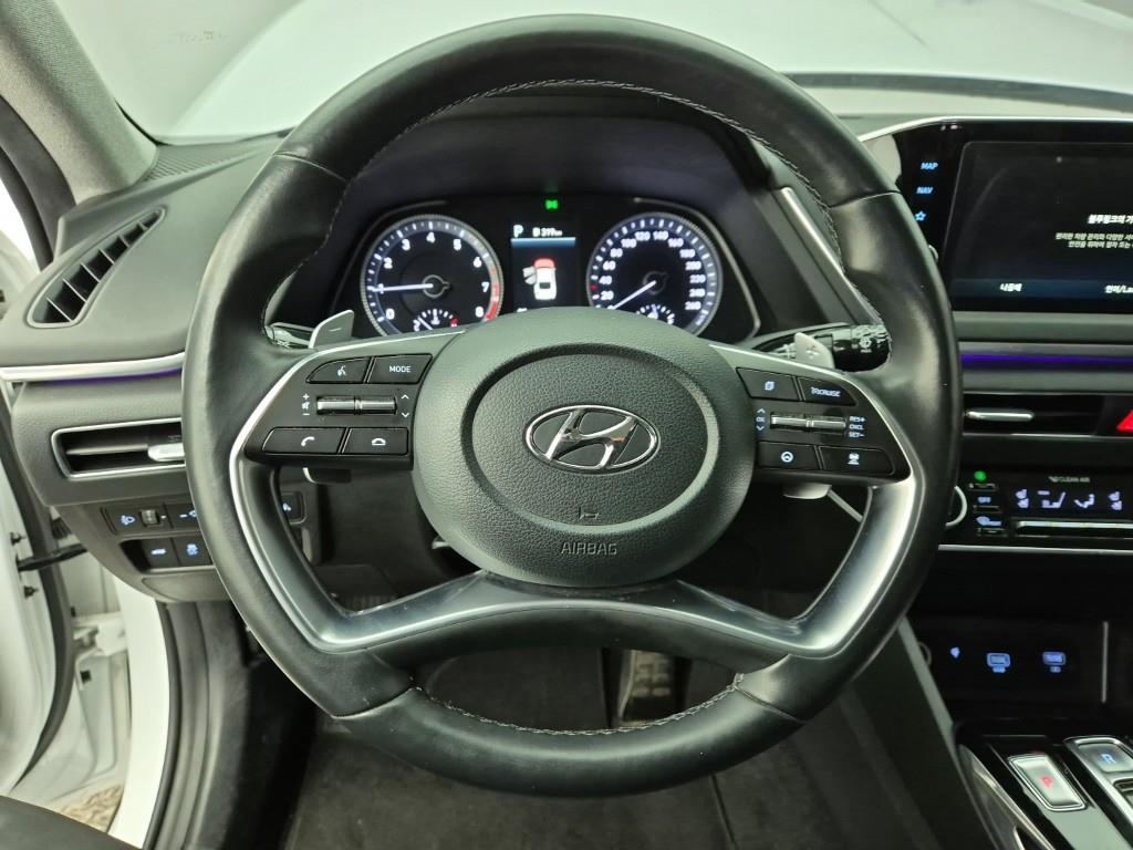 HYUNDAI Sonata - Vista 9