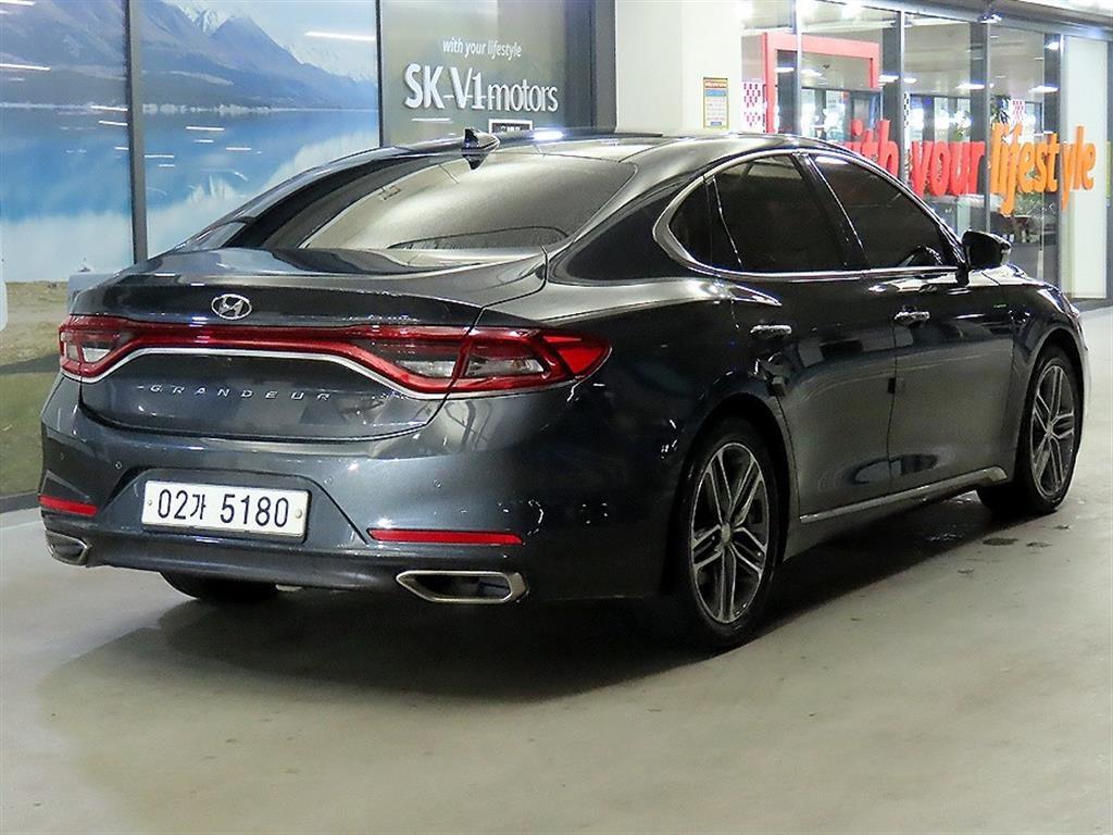 HYUNDAI Grandeur - Vista 4