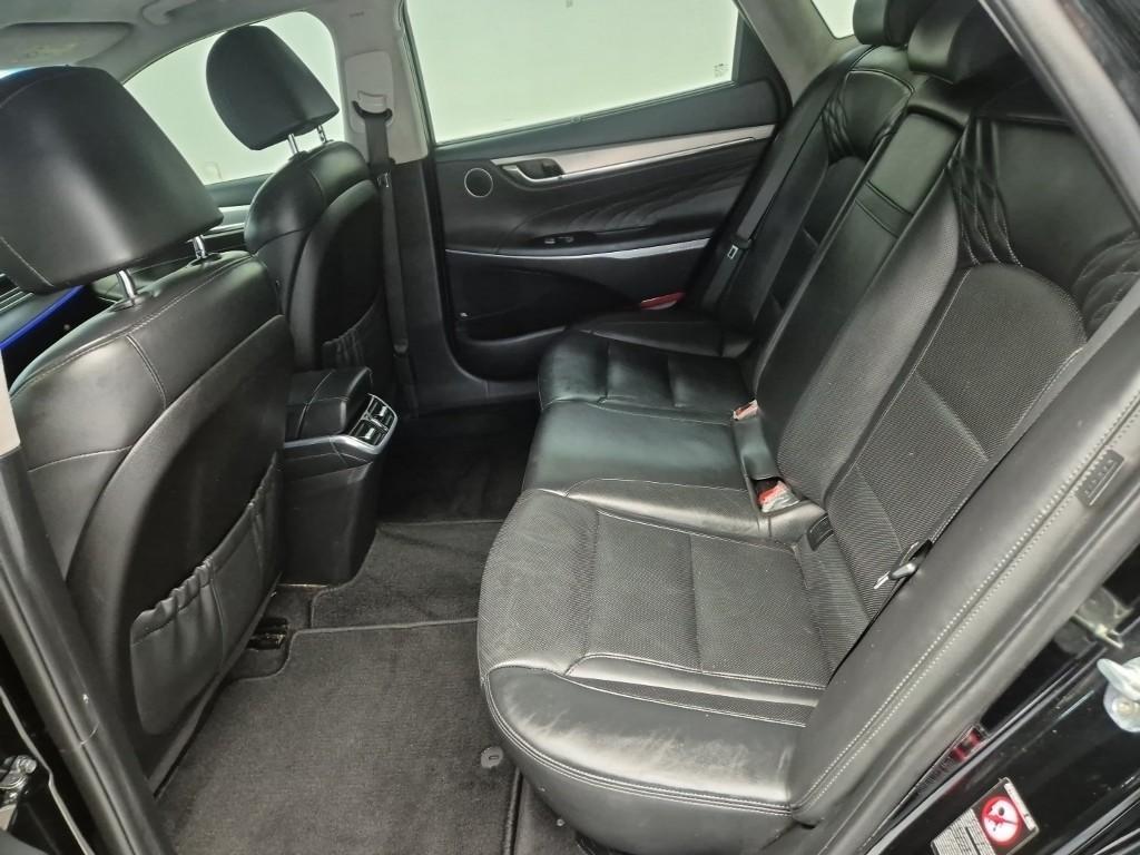 HYUNDAI Grandeur - Vista 12