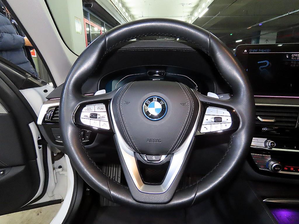 BMW 5 Series - Vista 8