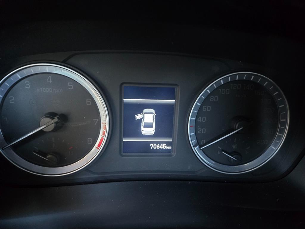 HYUNDAI Sonata - Vista 11