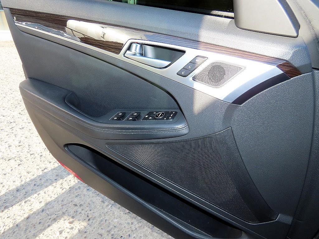 Genesis G80 - Vista 12