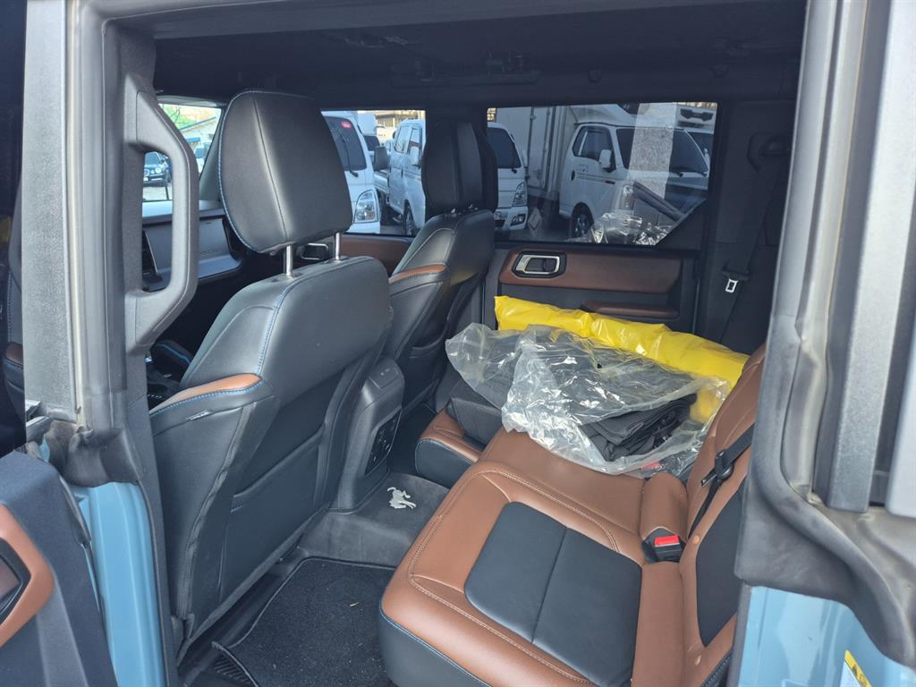 Ford Bronco - Vista 11