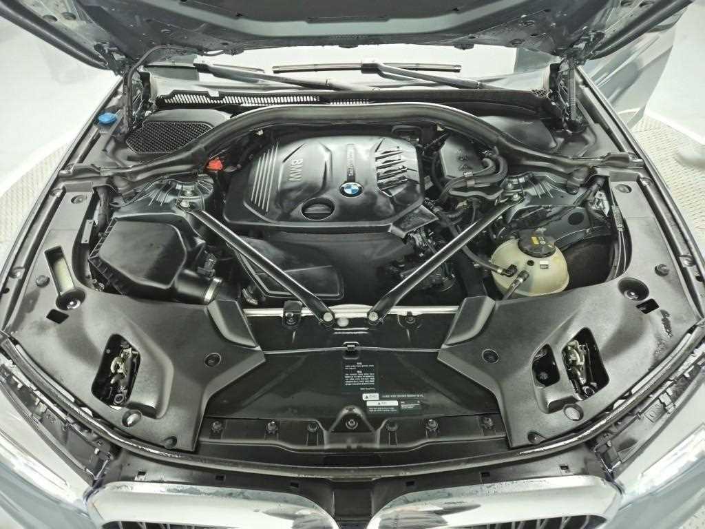 BMW 5 Series - Vista 5