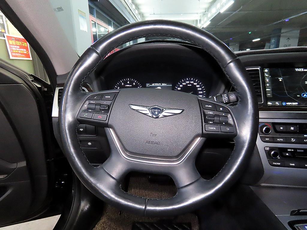 Genesis G80 - Vista 8