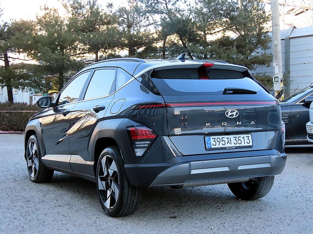 HYUNDAI Kona - Vista 3