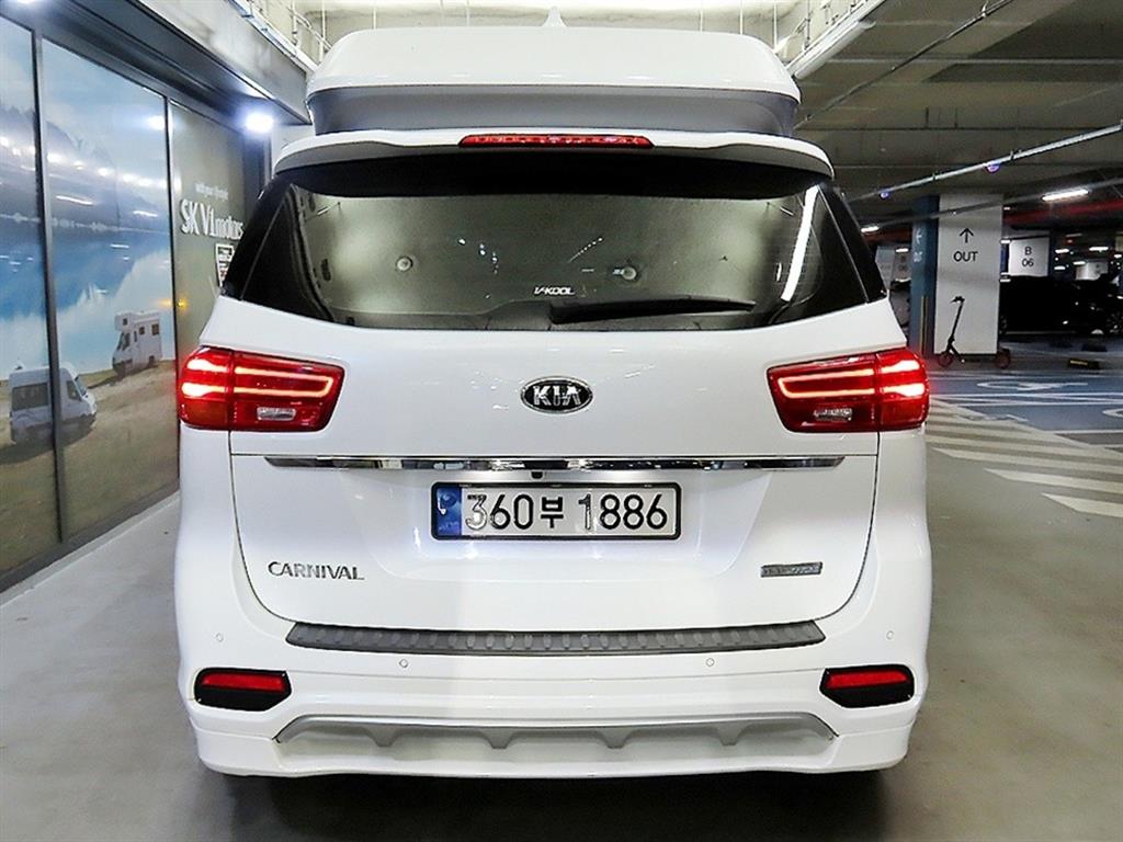 KIA Carnival - Vista 5