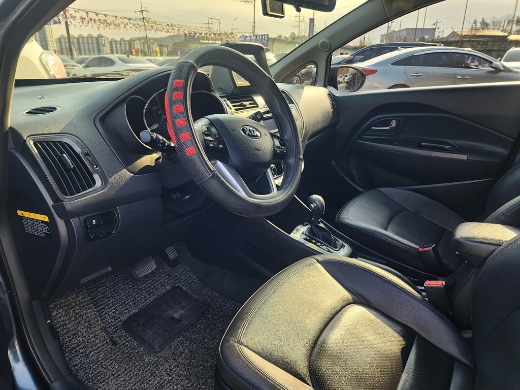 KIA Pride - Vista 7