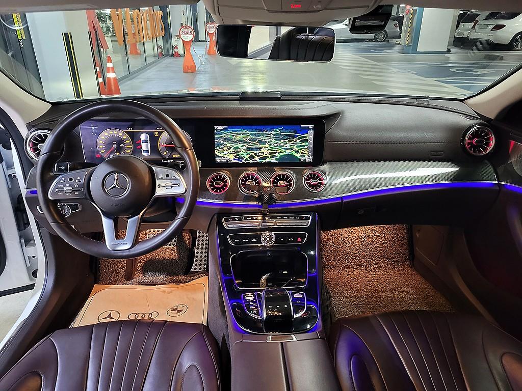 Mercedes Benz CLS Class - Vista 6