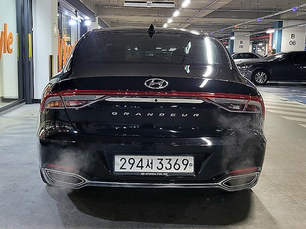 HYUNDAI Grandeur - Vista 5